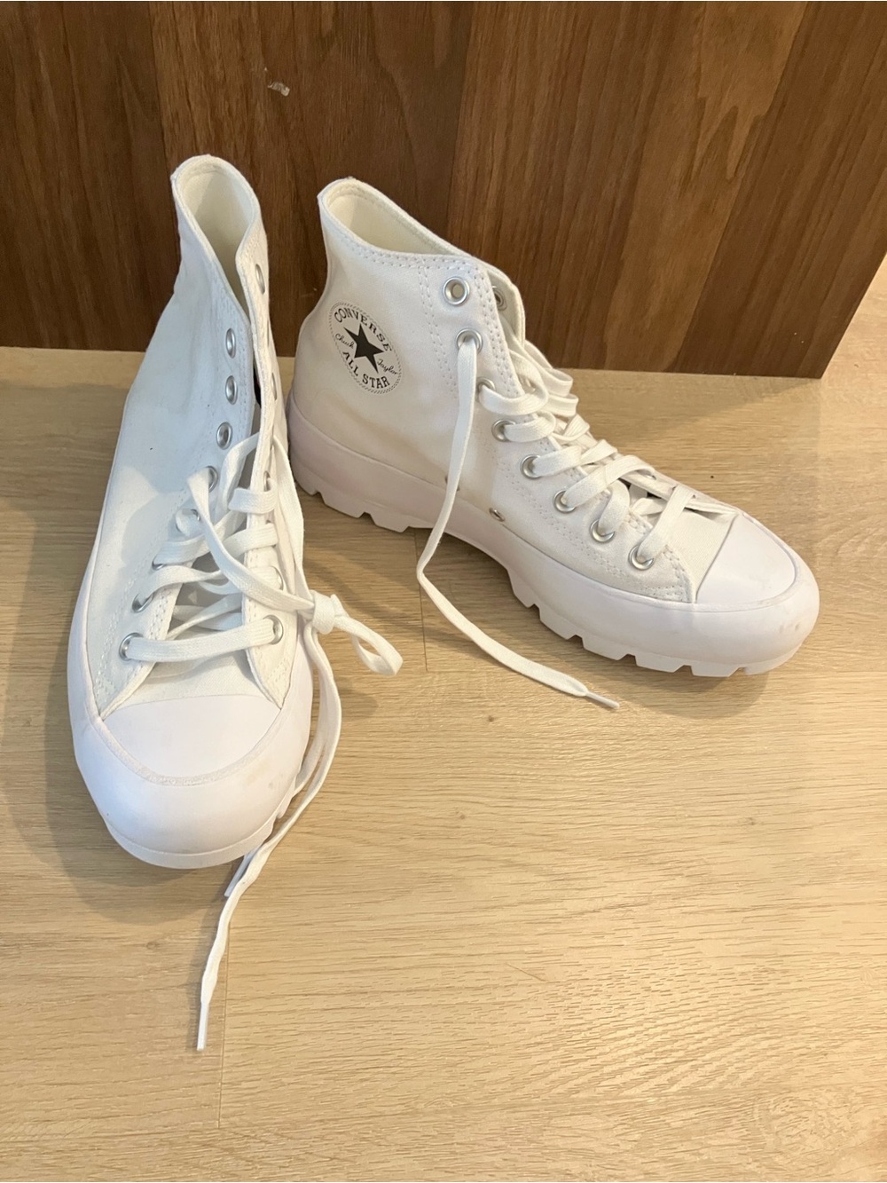 Converse Women’s Chuck Taylor White All Star Lugged High-Top Sneakers - Picture 3 of 5